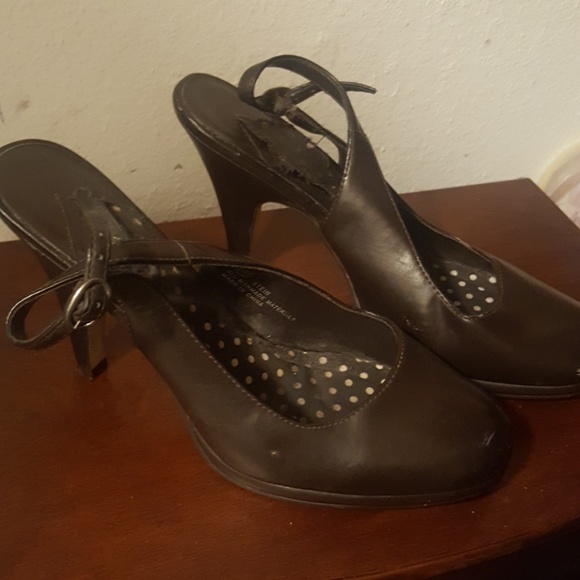 heels - Picture 2 of 3